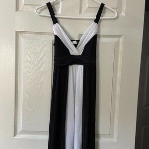 Lovely black & white short dress